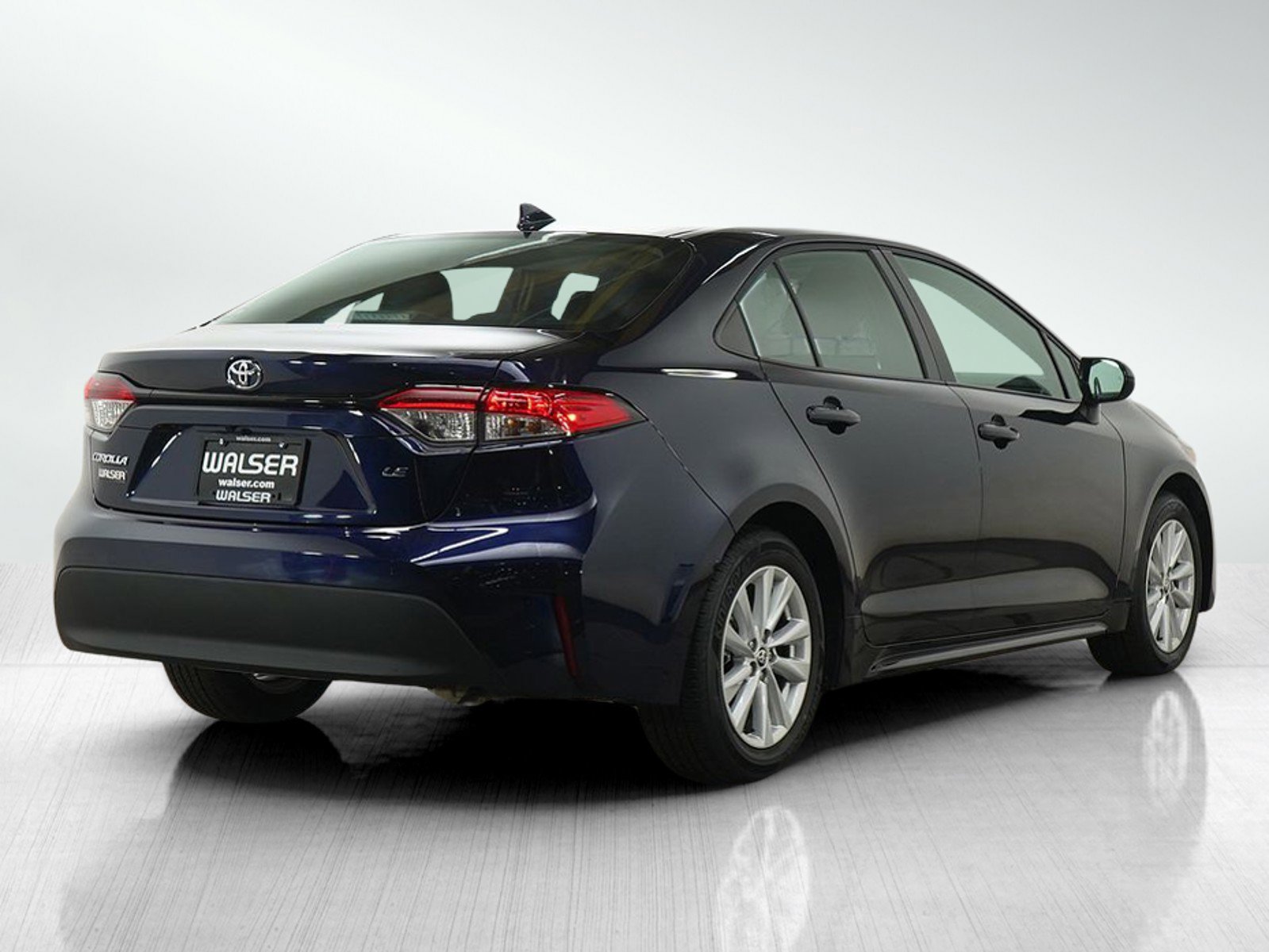 Used 2026 Toyota Corolla LE w/ LE Premium Package FWD image 5