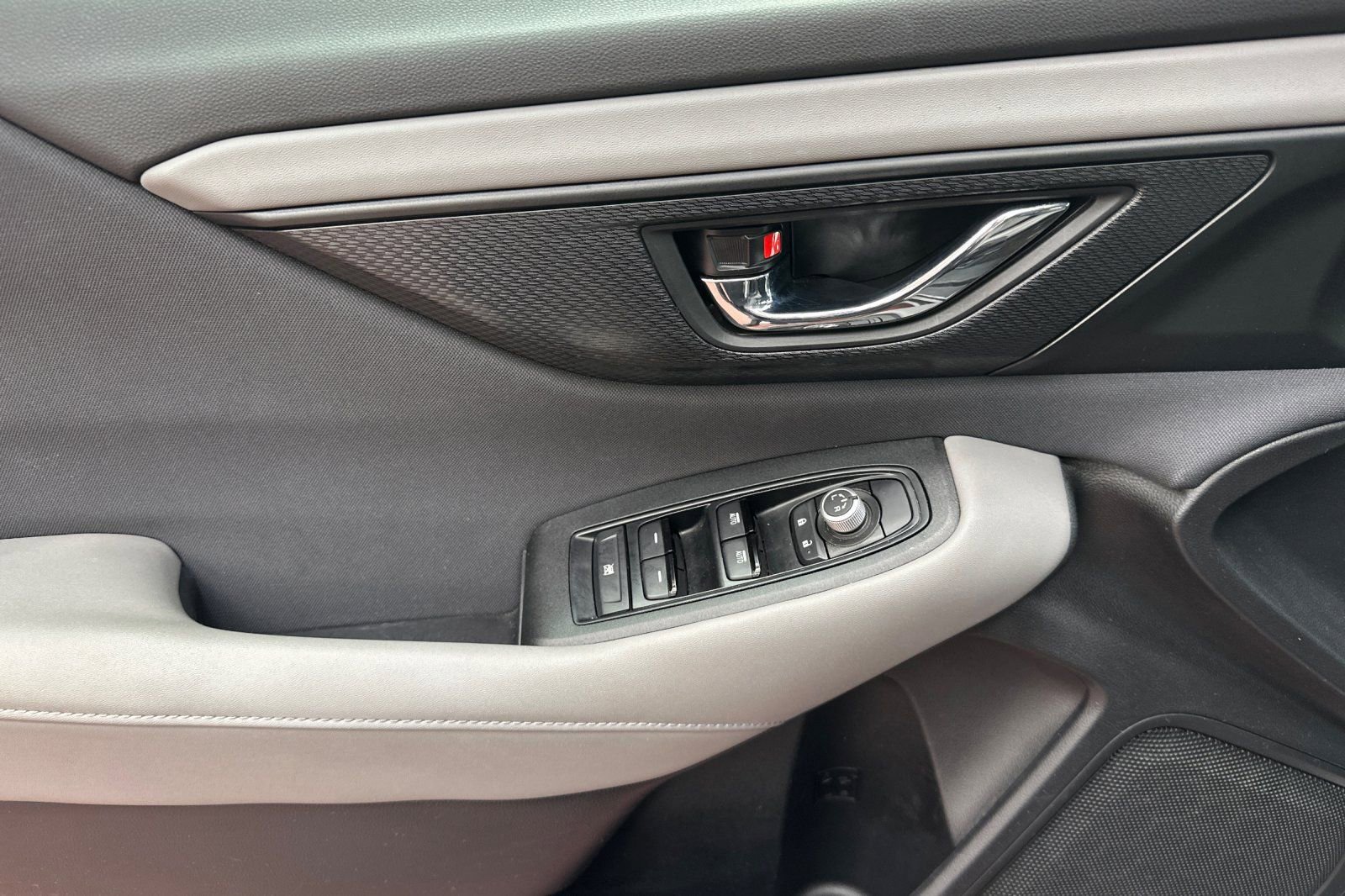 Used 2025 Subaru Outback Premium image 14