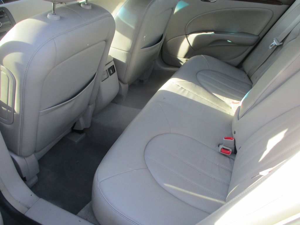 Used 2009 Buick Lucerne CXL w/ Driver Confidence Package FWD image 7