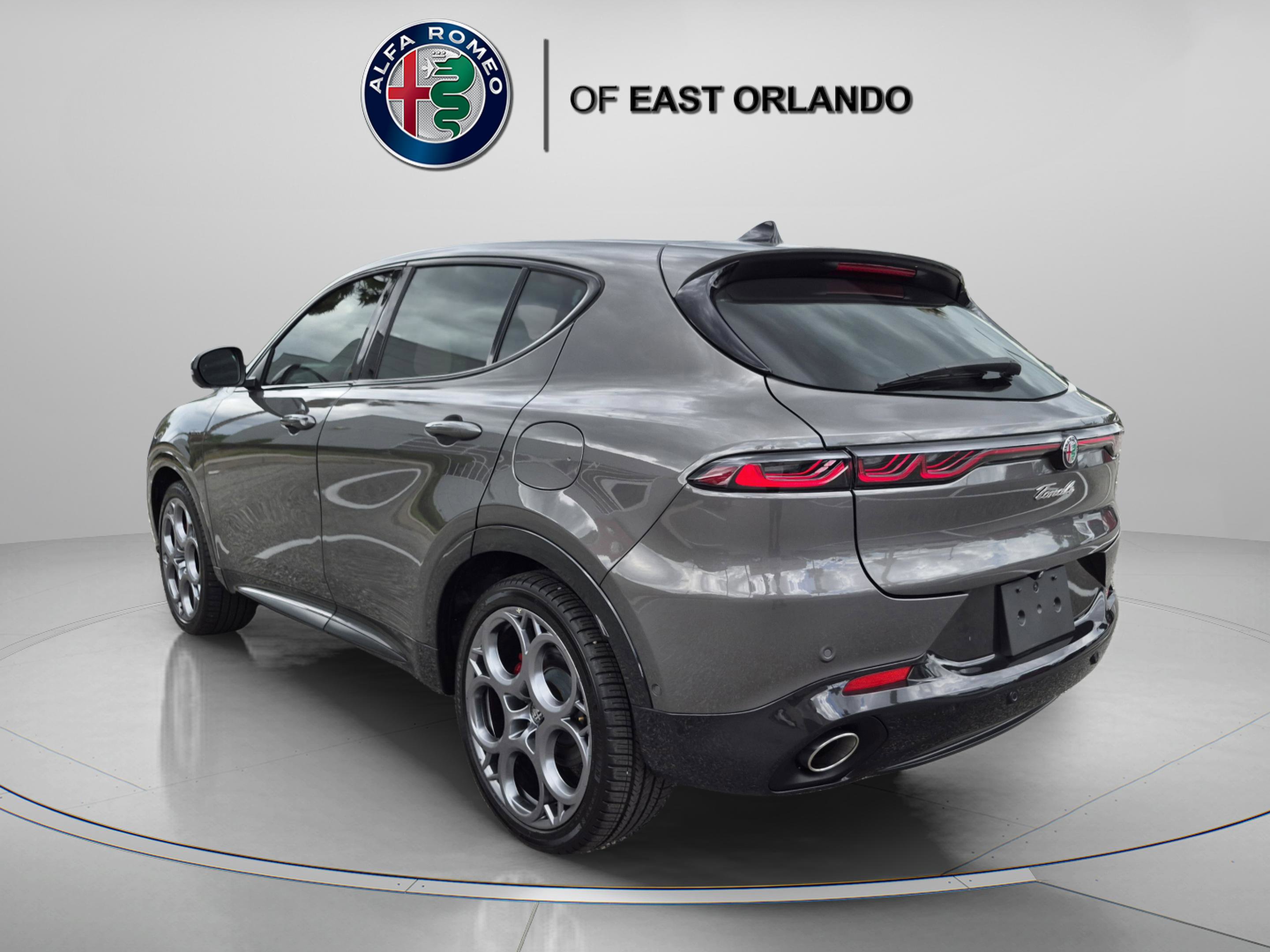 Used 2024 Alfa Romeo Tonale Veloce w/ Active Assist Package AWD/4WD image 5