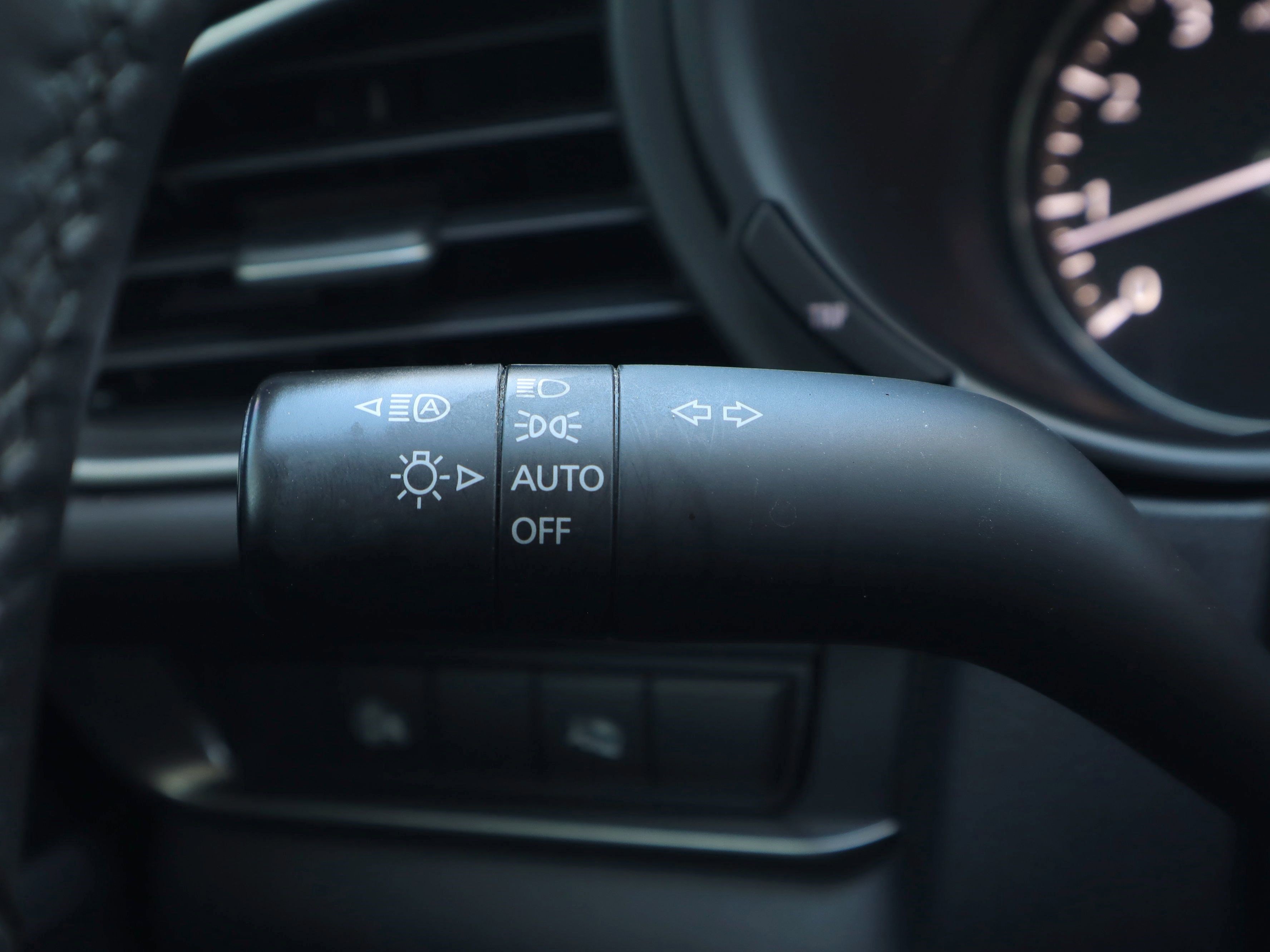 Certified 2024 MAZDA CX-30 AWD 2.5 S w/ Select Sport Pkg image 17