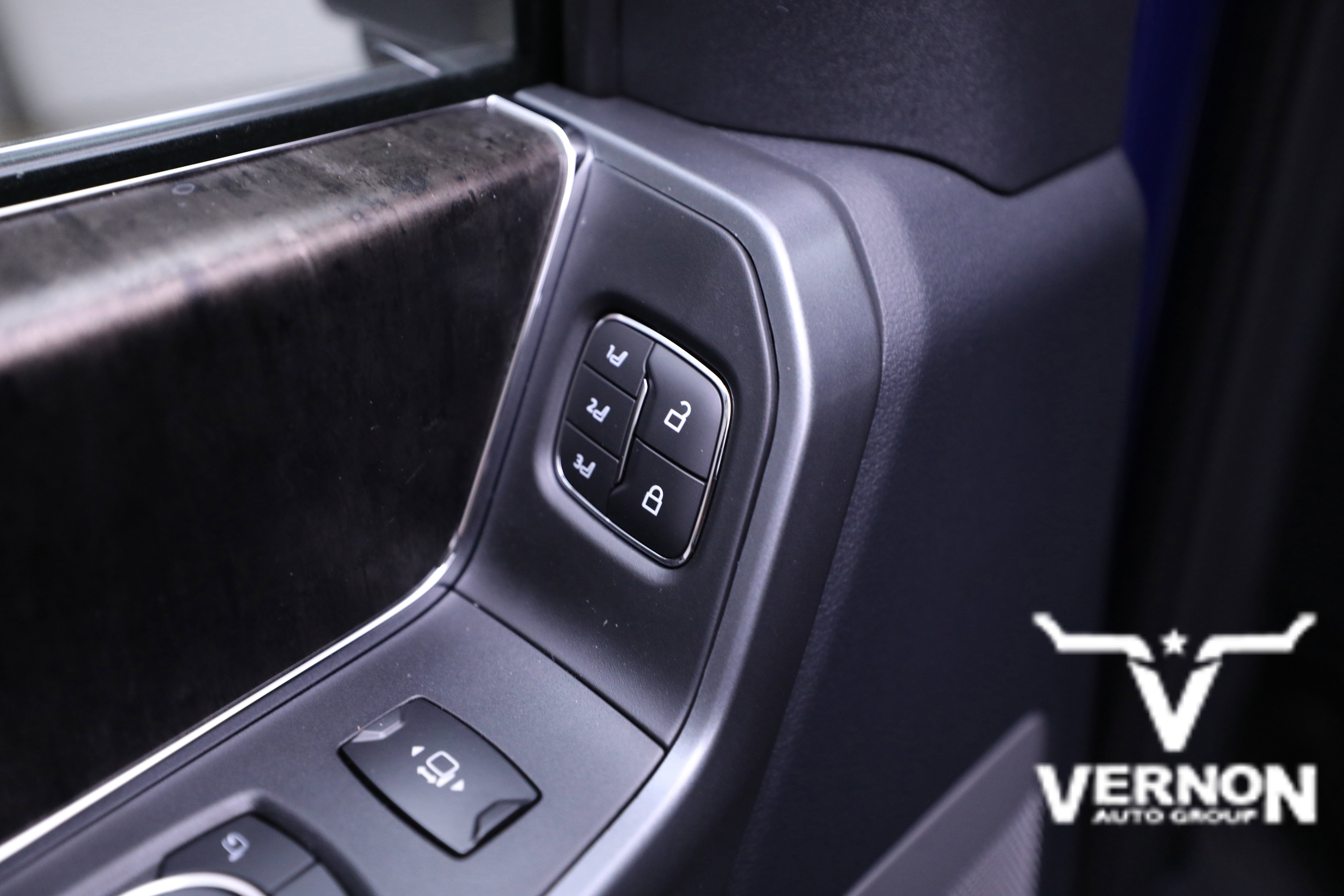 New 2026 Ford F250 Lariat w/ Chrome Package image 17