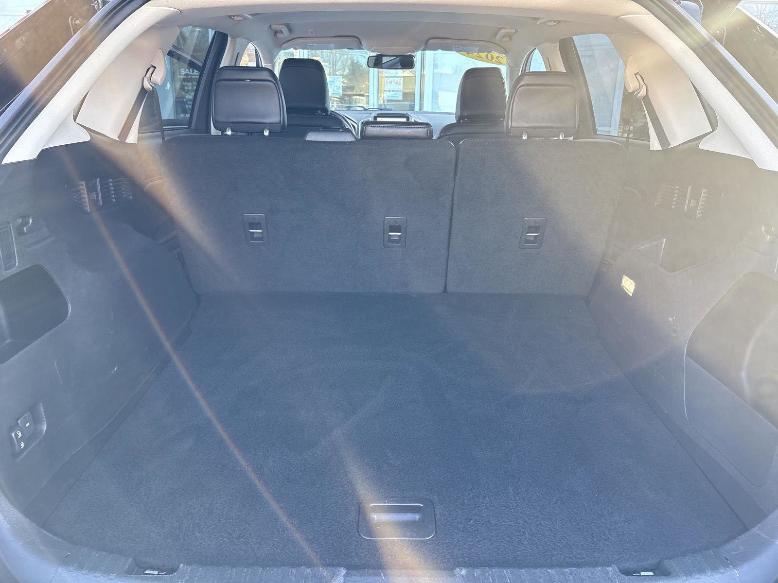 Used 2024 Ford Edge SEL image 25