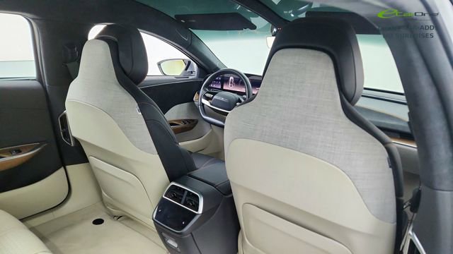 Used 2022 Lucid Air Grand Touring AWD/4WD image 27