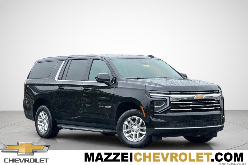 Used 2025 Chevrolet Suburban LT AWD/4WD image 1
