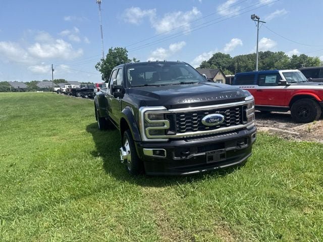 Used 2025 Ford F450 Platinum w/ Platinum Plus Package AWD/4WD image 9