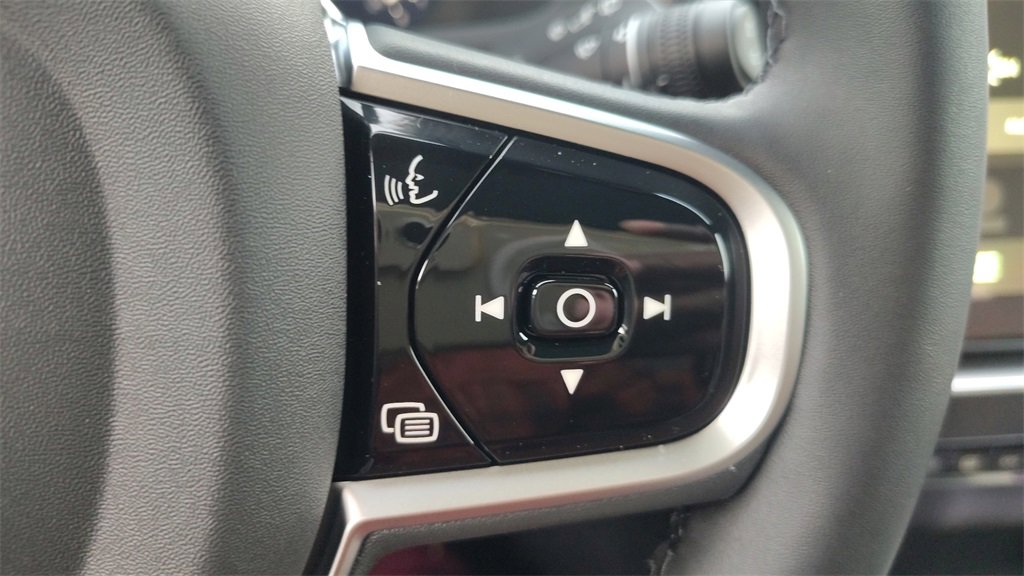 New 2026 Volvo XC90 B5 Plus image 14