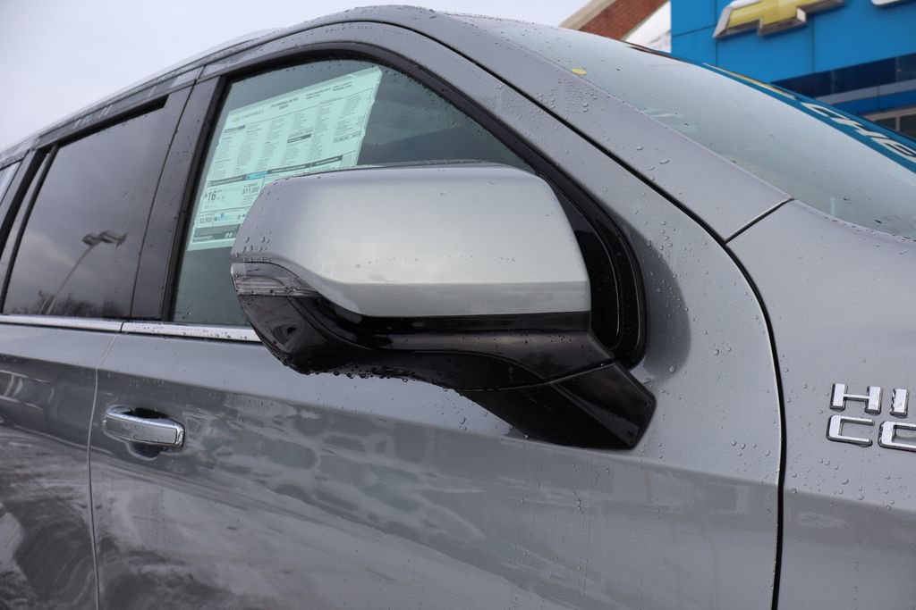 New 2026 Chevrolet Suburban High Country video 2