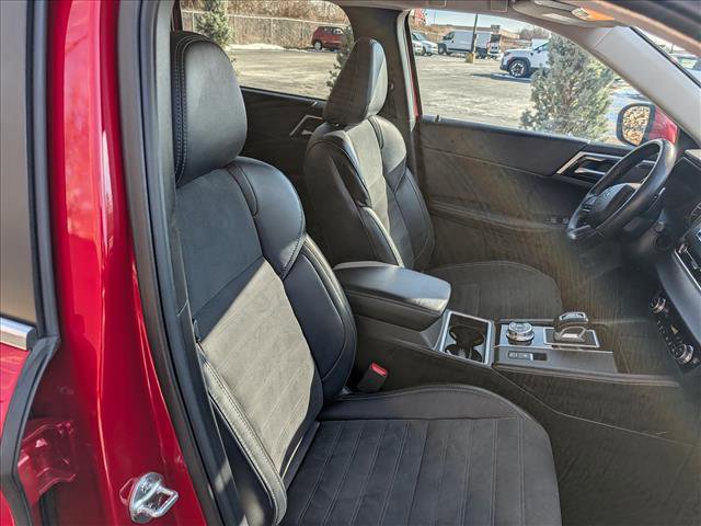 Used 2024 Mitsubishi Outlander SE image 12