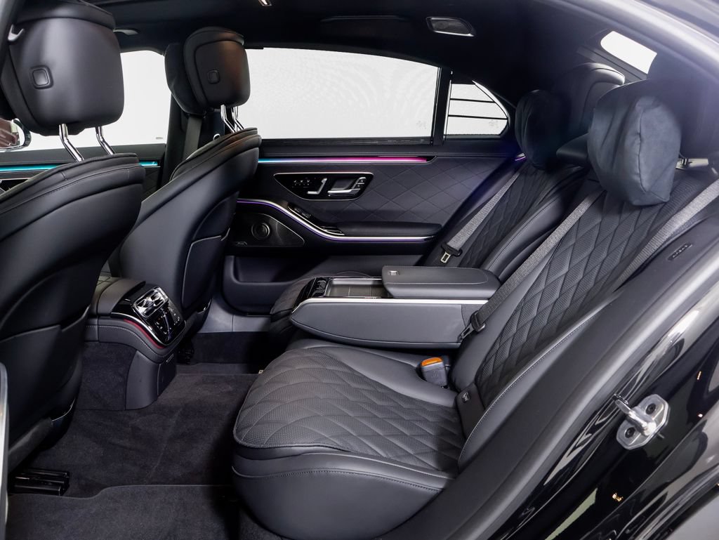 Used 2025 Mercedes-Benz S 580 4MATIC Sedan image 12