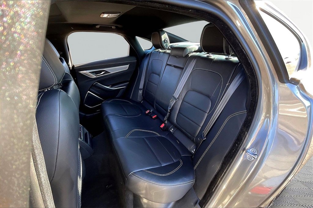 Used 2022 Jaguar XF R-Dynamic SE image 22