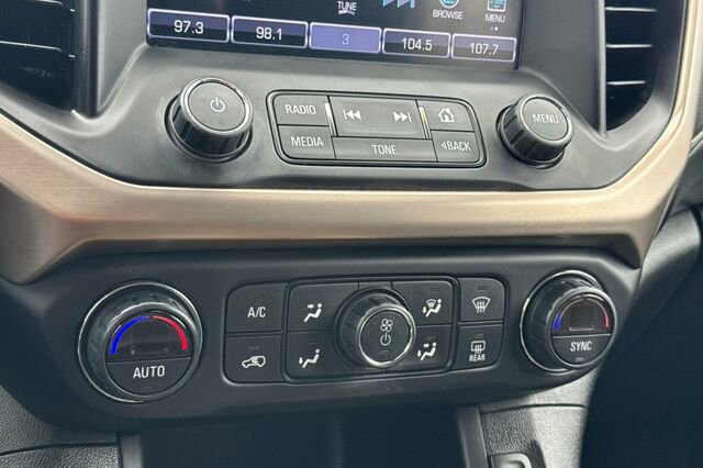 Used 2017 GMC Acadia Denali w/ Technology Package AWD/4WD image 23