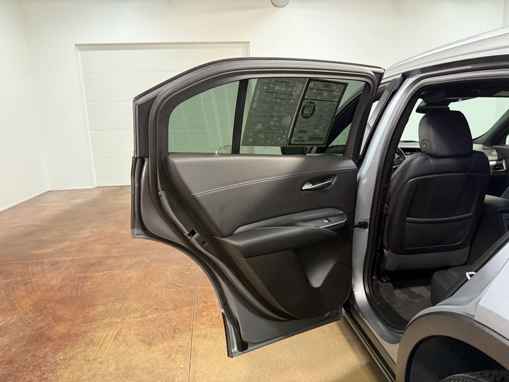 Used 2023 Cadillac XT4 Premium Luxury image 47