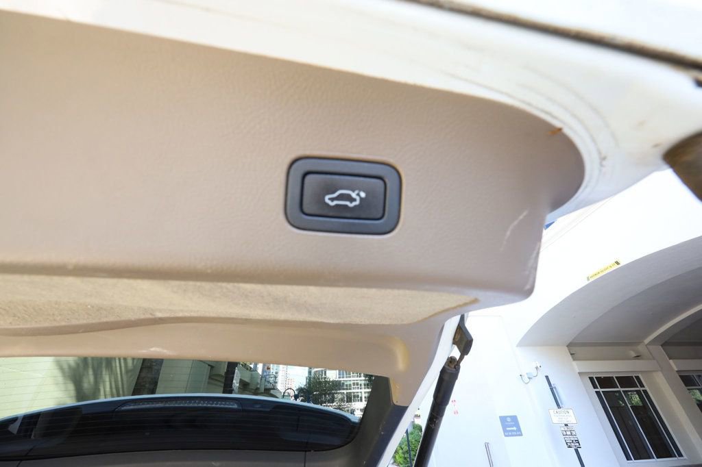 Used 2012 Land Rover Range Rover Sport HSE AWD/4WD image 33