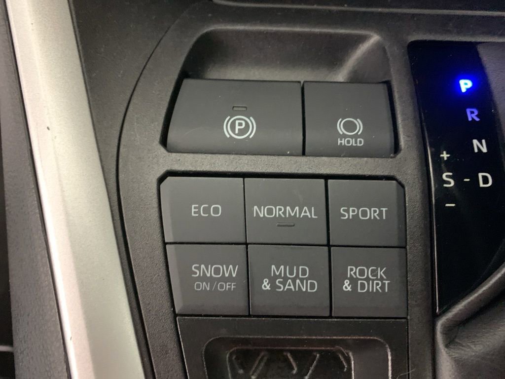 Used 2024 Toyota RAV4 LE image 26