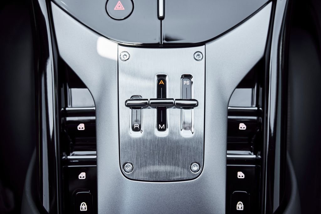 Used 2025 Ferrari Purosangue AWD/4WD image 81