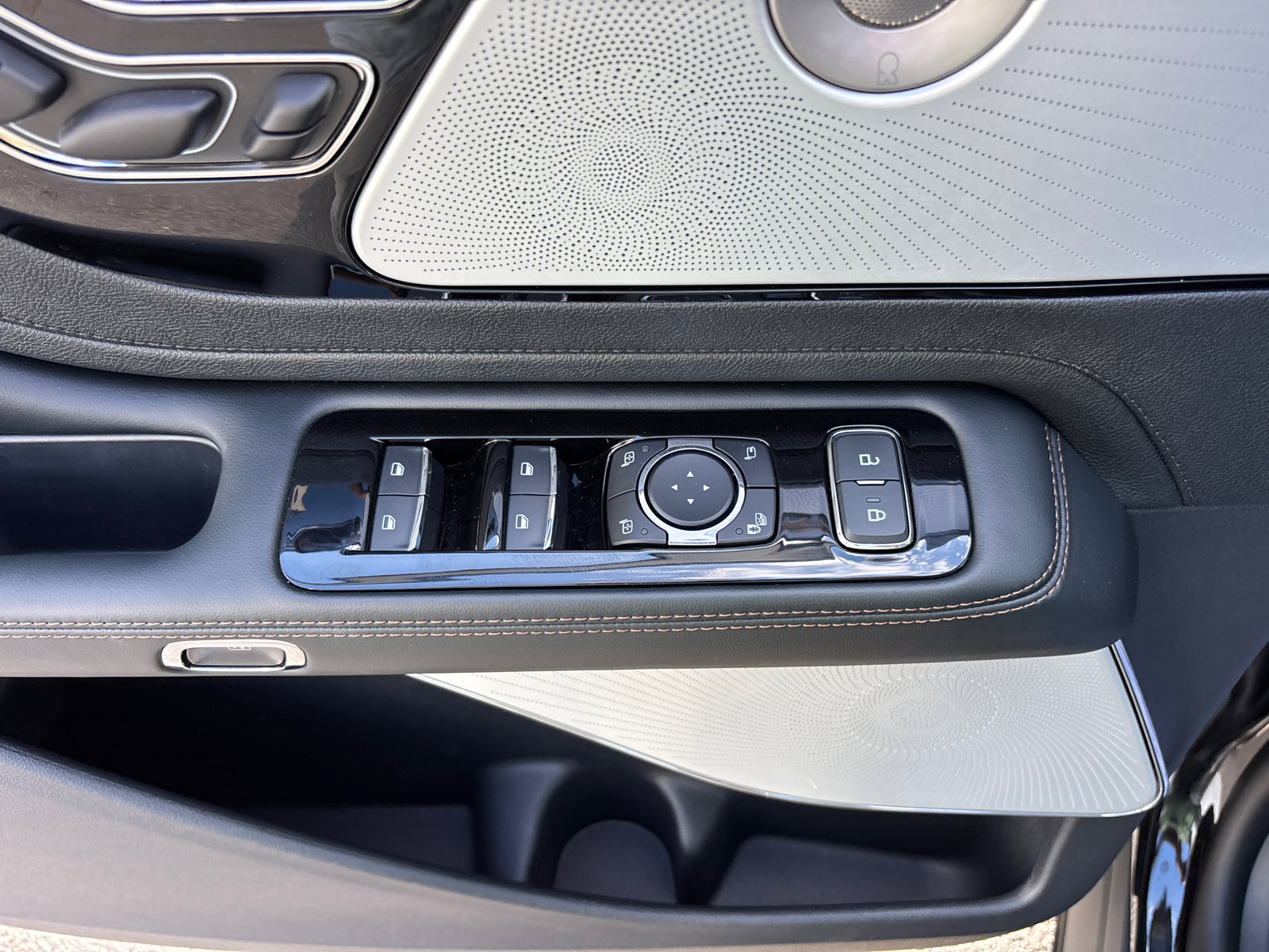 New 2025 Lincoln Aviator Reserve w/ Equipment Group 201A image 13