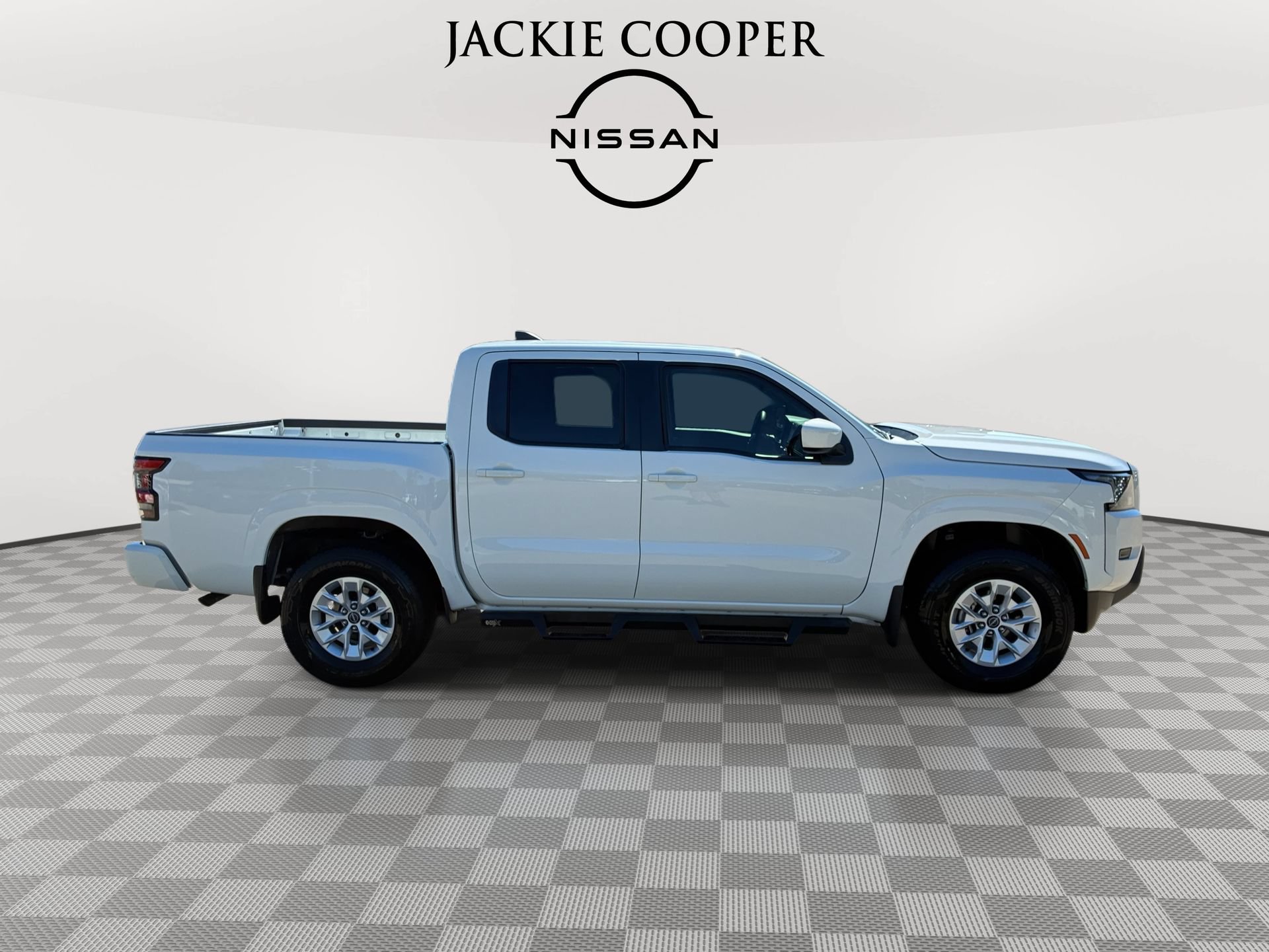 Used 2024 Nissan Frontier SV w/ Technology Package AWD/4WD image 4
