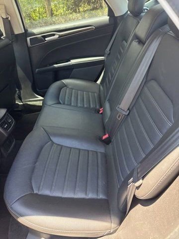 Used 2016 Ford Fusion SE w/ Equipment Group 202A FWD image 9