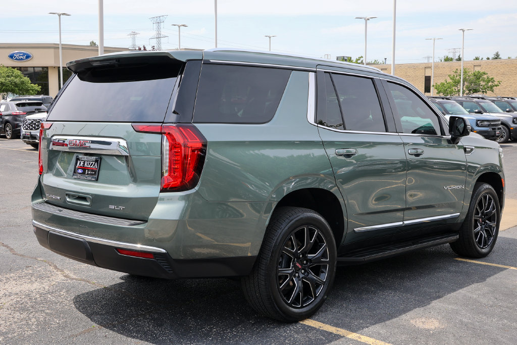 Used 2024 GMC Yukon SLT w/ SLT Luxury Package AWD/4WD image 31
