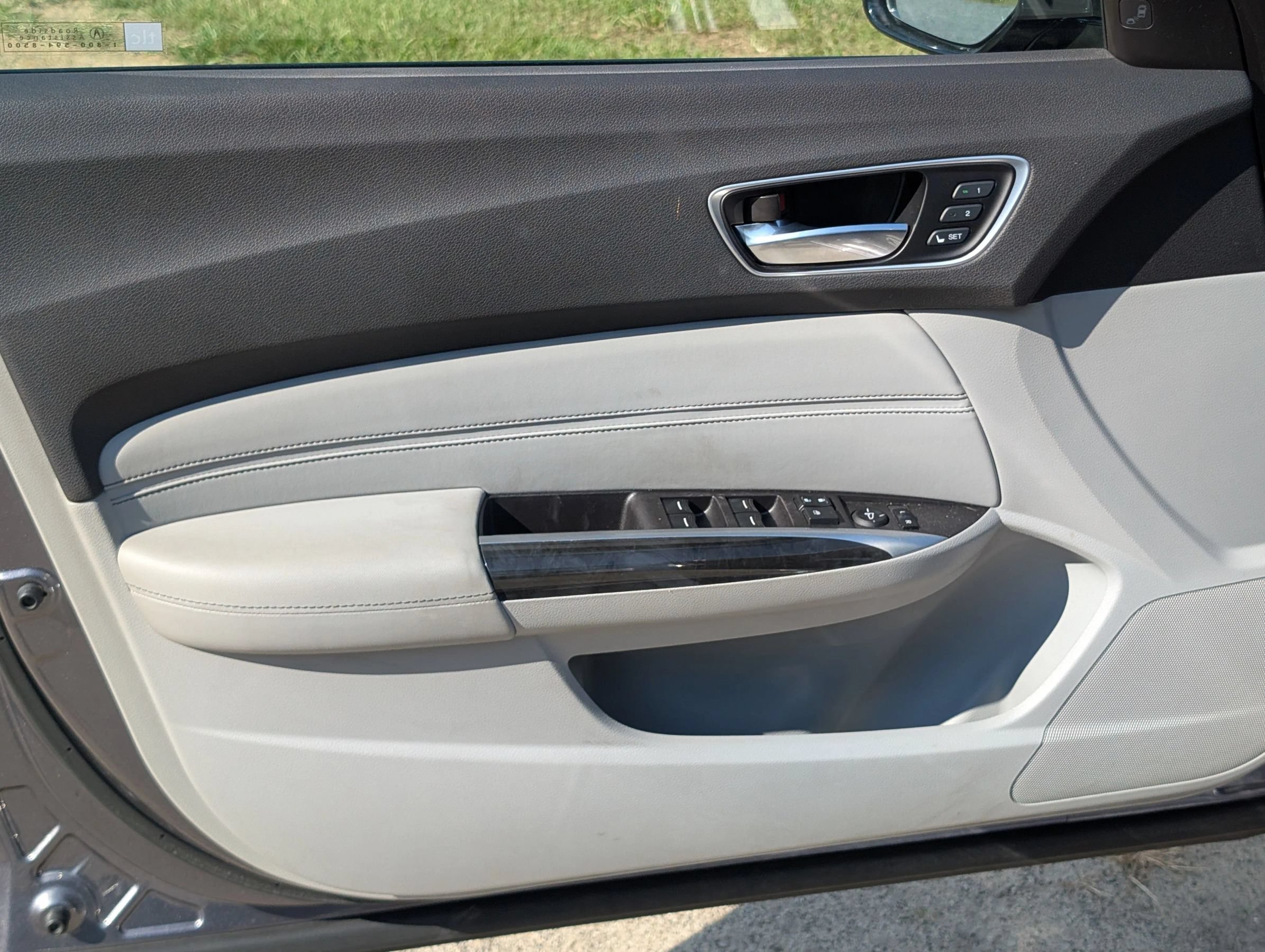 Used 2019 Acura TLX w/ Technology Package FWD image 16