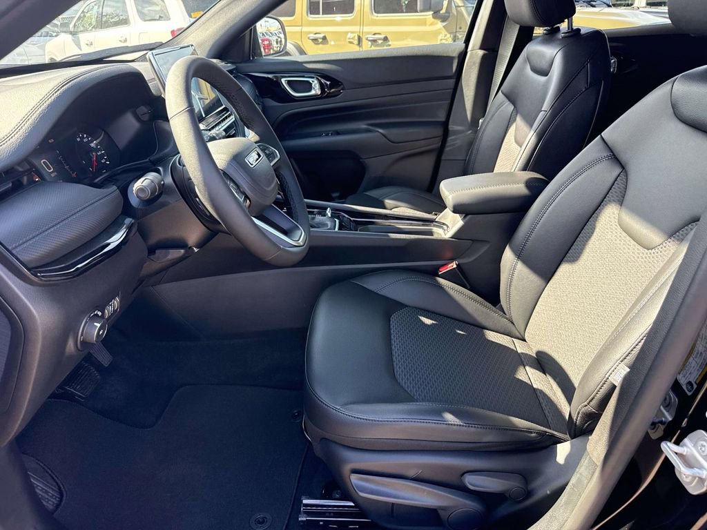 New 2026 Jeep Compass Latitude image 23