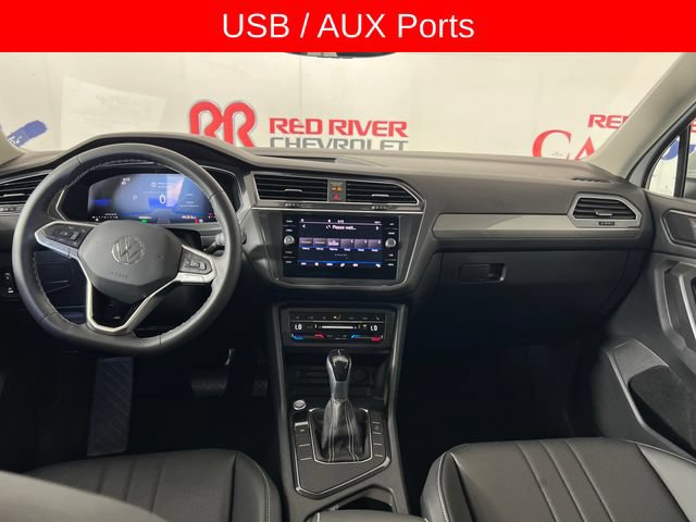 Used 2023 Volkswagen Tiguan SE FWD image 13