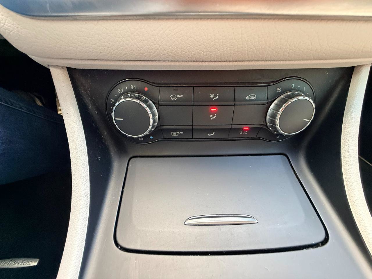 Used 2014 Mercedes-Benz CLA 250 image 22