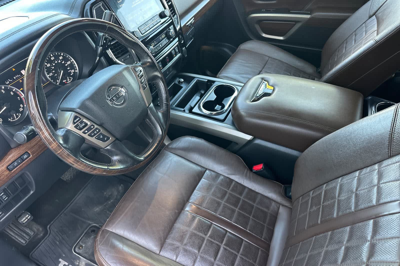 Used 2021 Nissan Titan Platinum Reserve w/ Moonroof Package RWD image 22