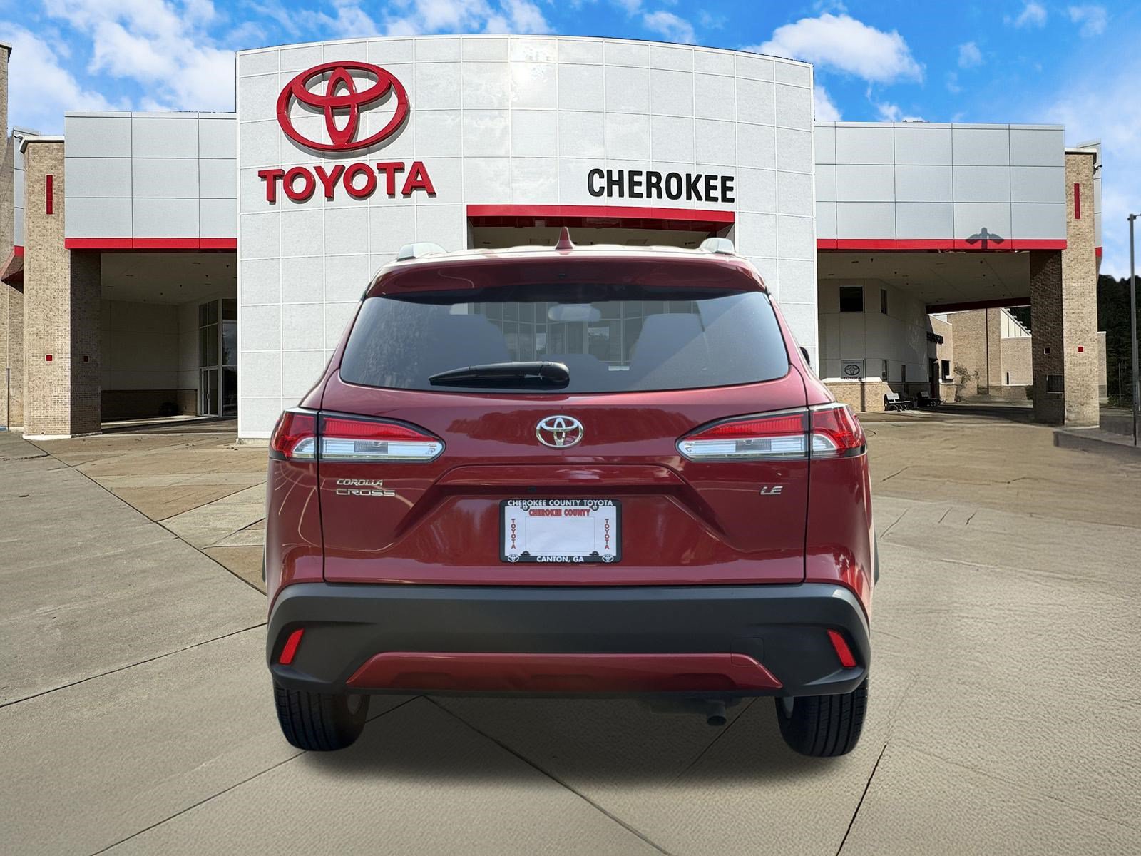 Used 2022 Toyota Corolla Cross LE w/ Moonroof Package FWD image 6