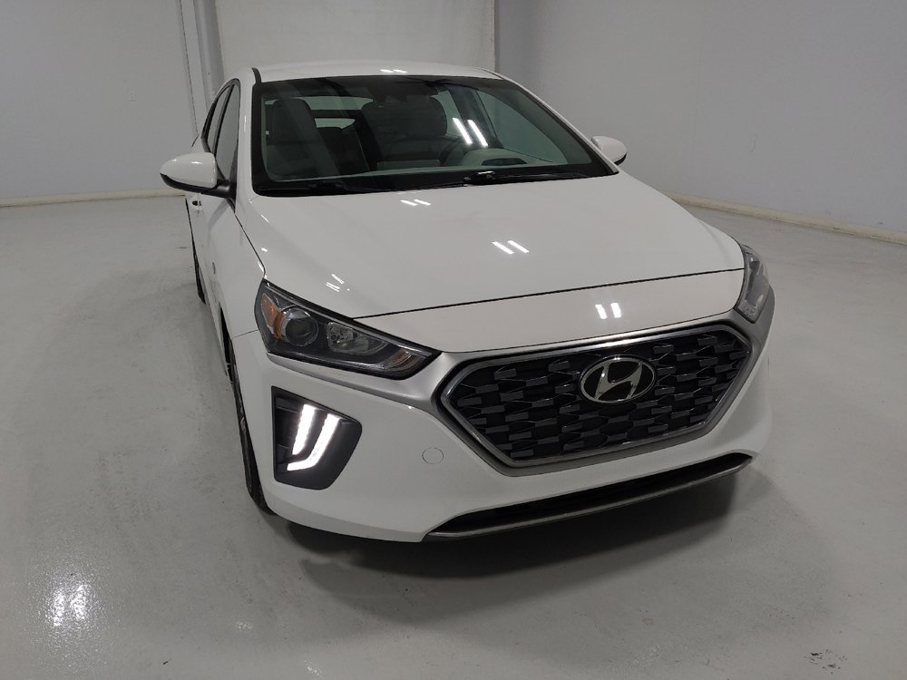 Used 2020 Hyundai Ioniq SE image 14