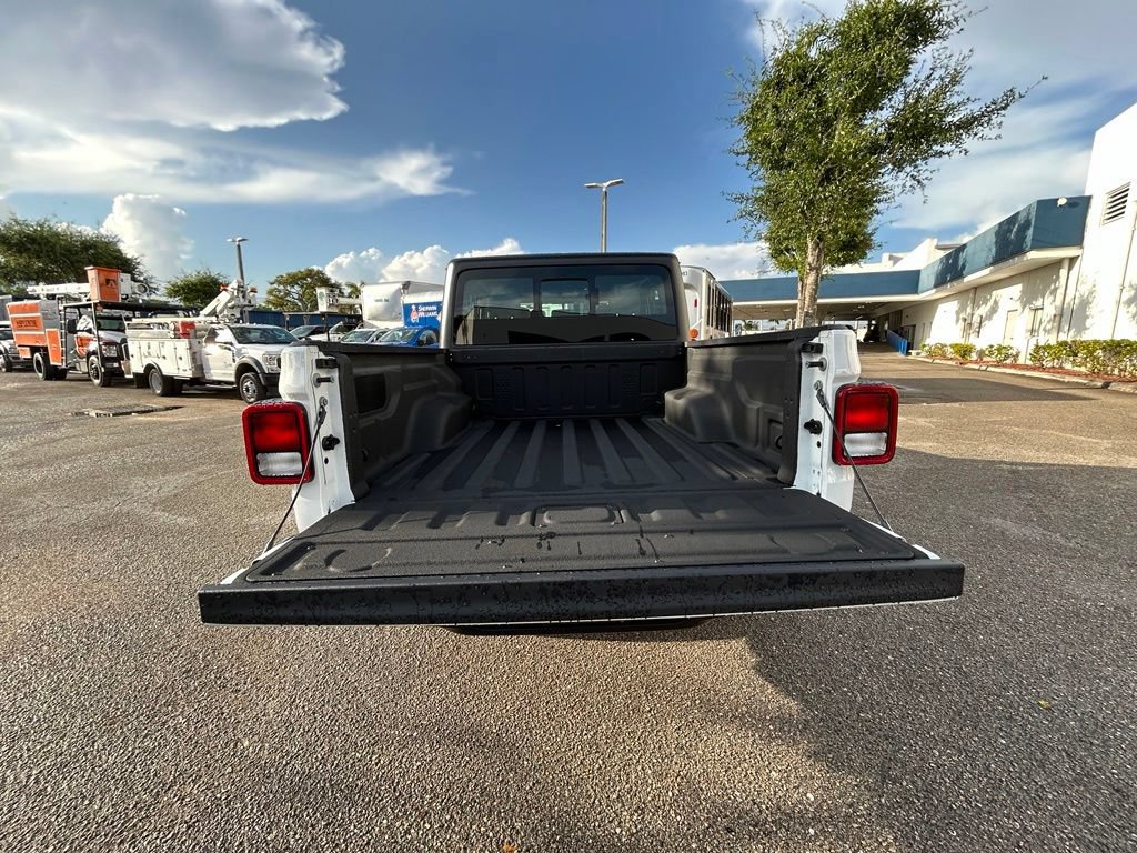 Used 2026 Jeep Gladiator Sport AWD/4WD image 27