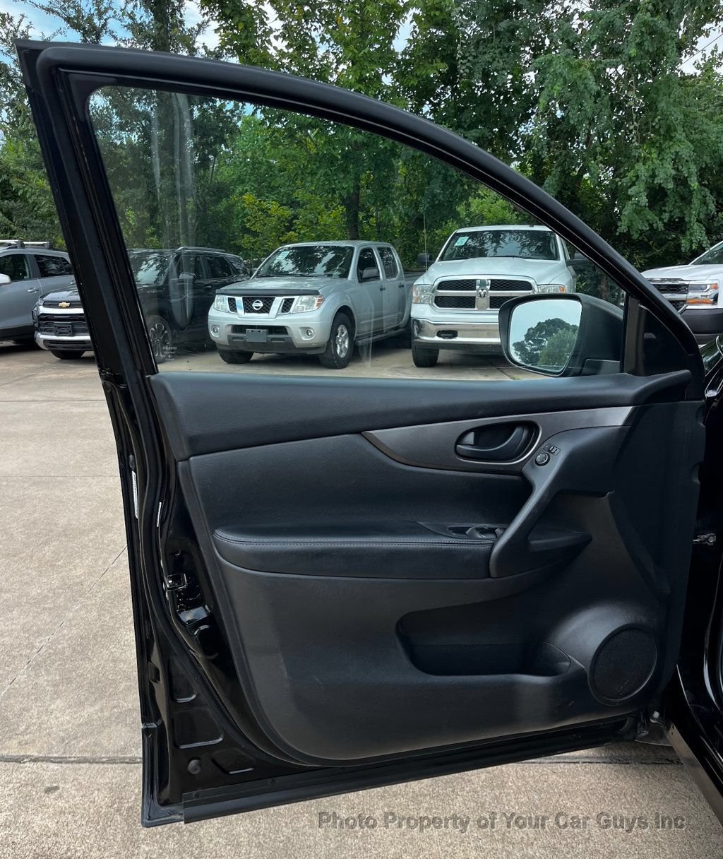 Used 2018 Nissan Rogue Sport S w/ S Appearance Package AWD/4WD image 22