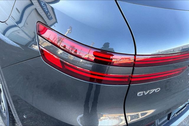 Certified 2023 Genesis GV70 2.5T Advanced w/ Advanced Package image 28