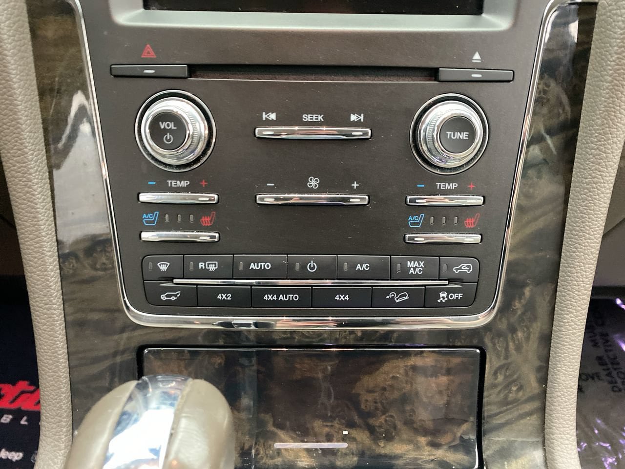 Used 2017 Lincoln Navigator Select AWD/4WD image 21