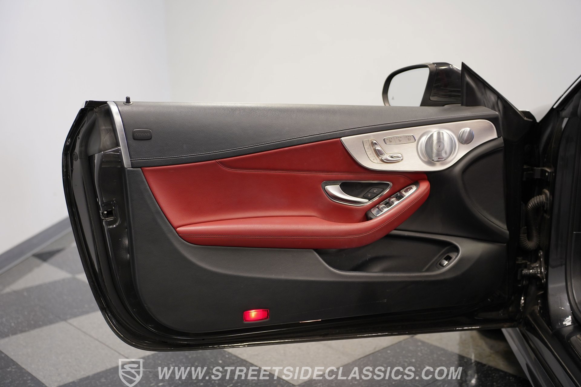 Used 2019 Mercedes-Benz C 300 Cabriolet image 37