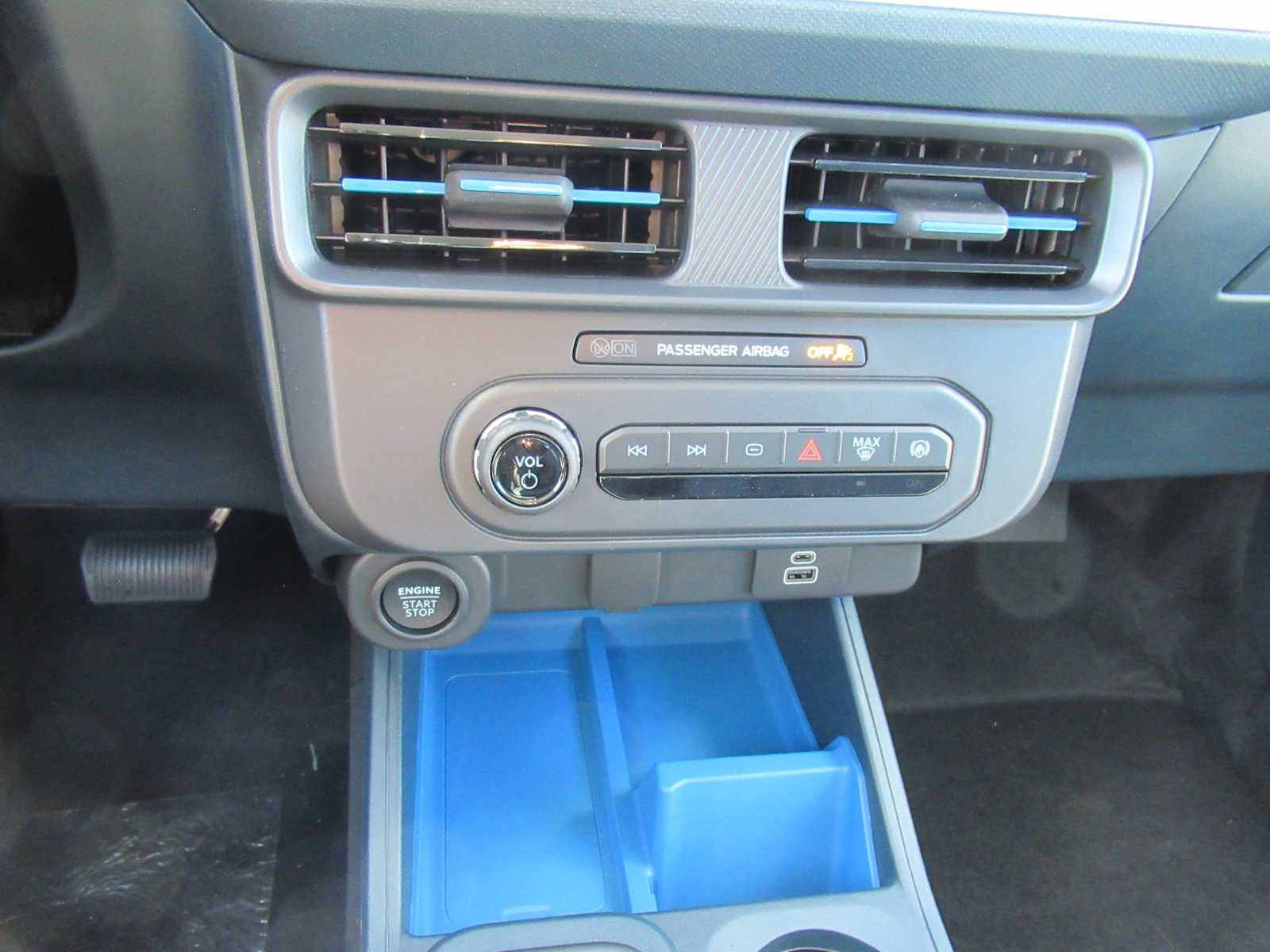 New 2025 Ford Maverick XLT w/ Equipment Group 301A image 19