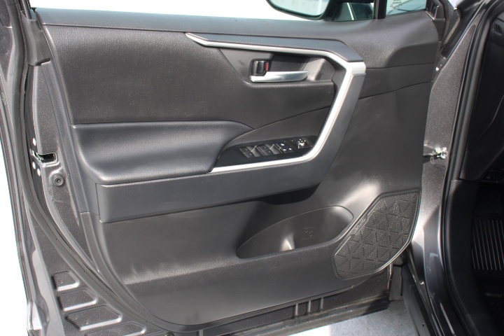 Certified 2025 Toyota RAV4 XLE w/ Convenience Package image 10