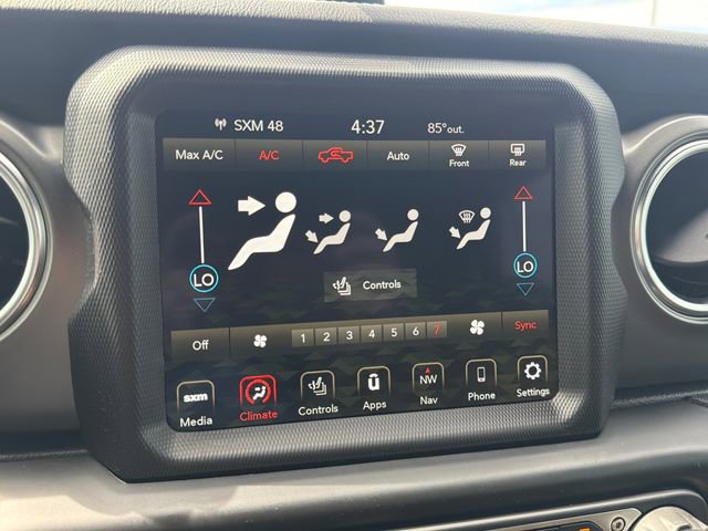 Used 2022 Jeep Gladiator Rubicon w/ Cold Weather Group AWD/4WD image 45