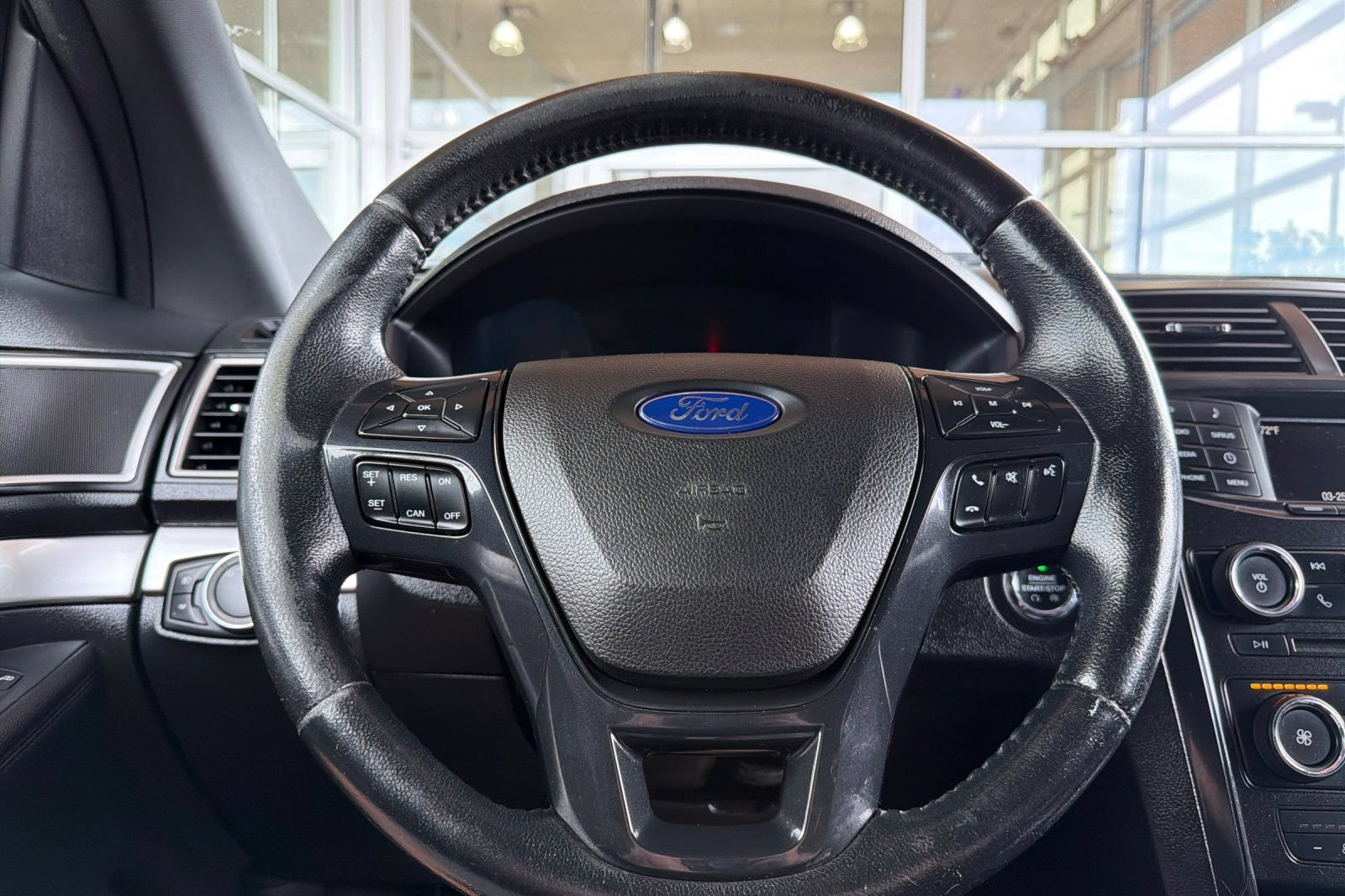 Used 2017 Ford Explorer XLT FWD image 26
