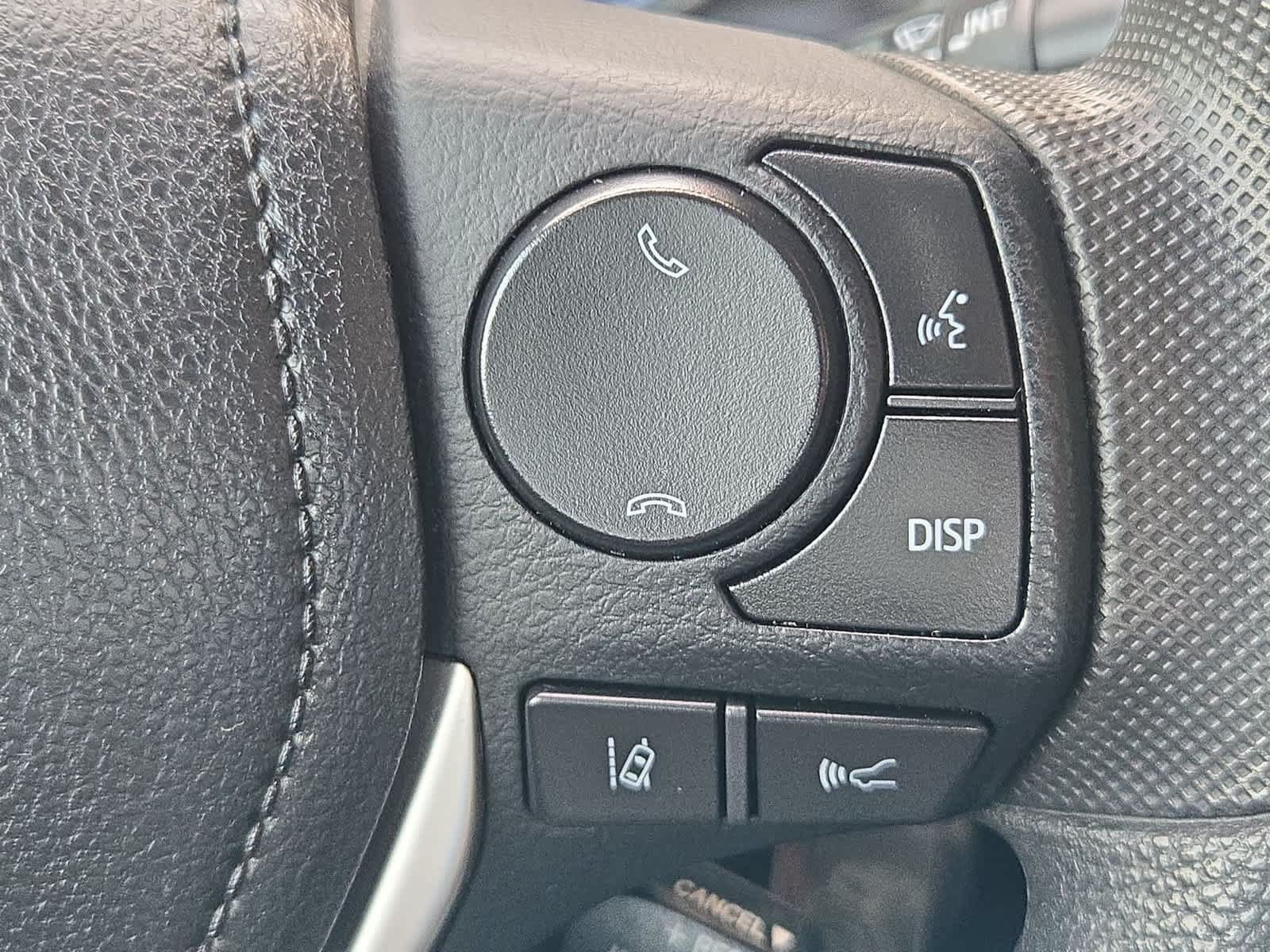Used 2019 Toyota Corolla LE w/ Carpet Mat Package (TMS) FWD image 24