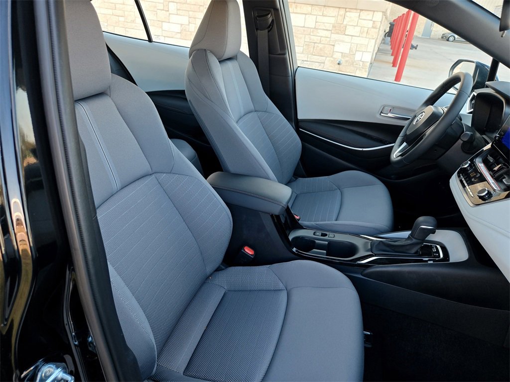 Used 2025 Toyota Corolla SE image 27