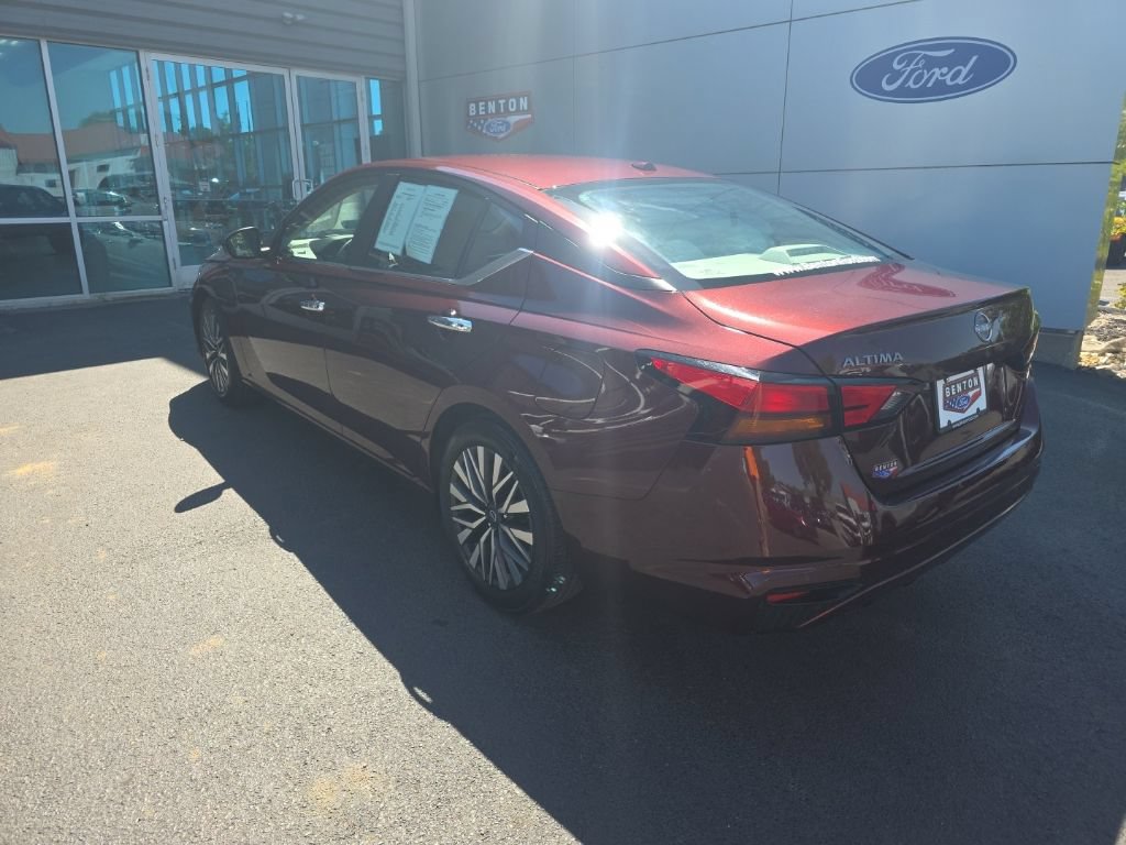 Used 2025 Nissan Altima 2.5 SV FWD image 10