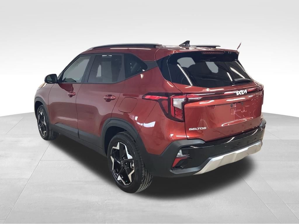 Certified 2025 Kia Seltos S AWD/4WD image 4