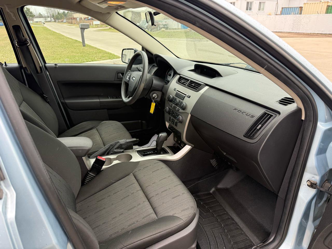 Used 2009 Ford Focus SE FWD image 20