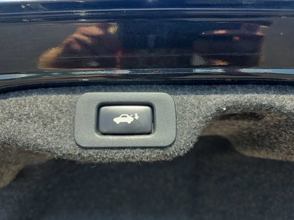 Used 2018 Lexus ES 350 w/ Luxury Package w/Wood Trim FWD image 58