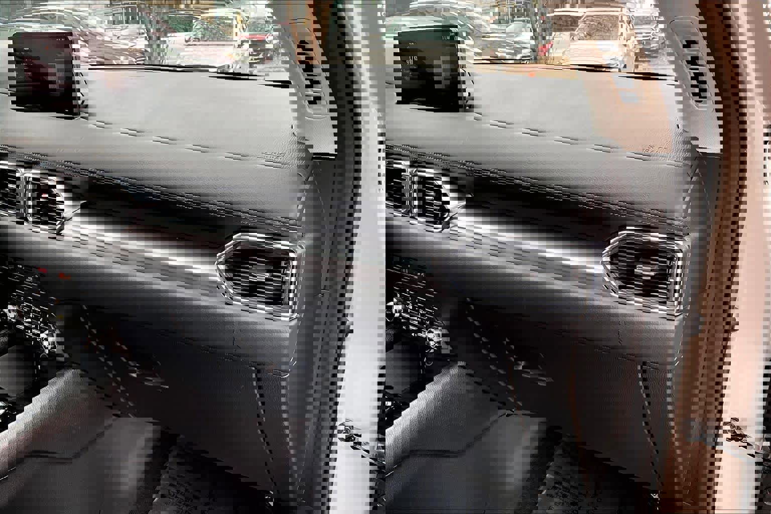 Used 2025 MAZDA CX-5 AWD 2.5 S w/ Select Package image 17