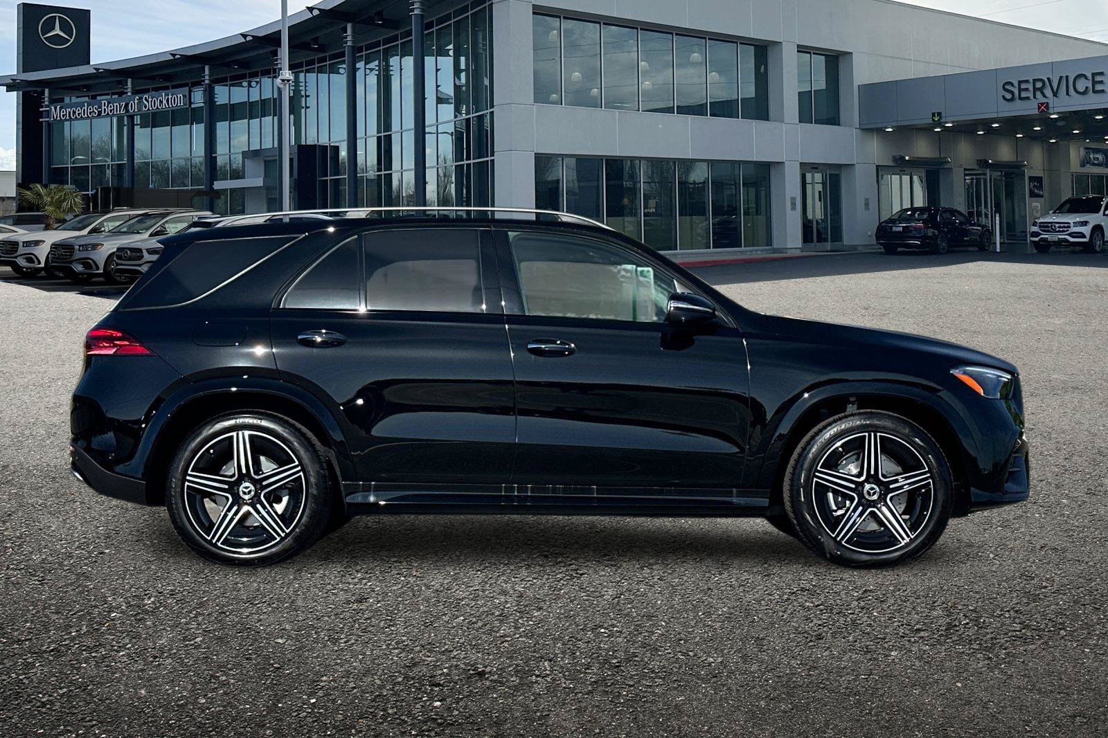 New 2026 Mercedes-Benz GLE 450 4MATIC image 3