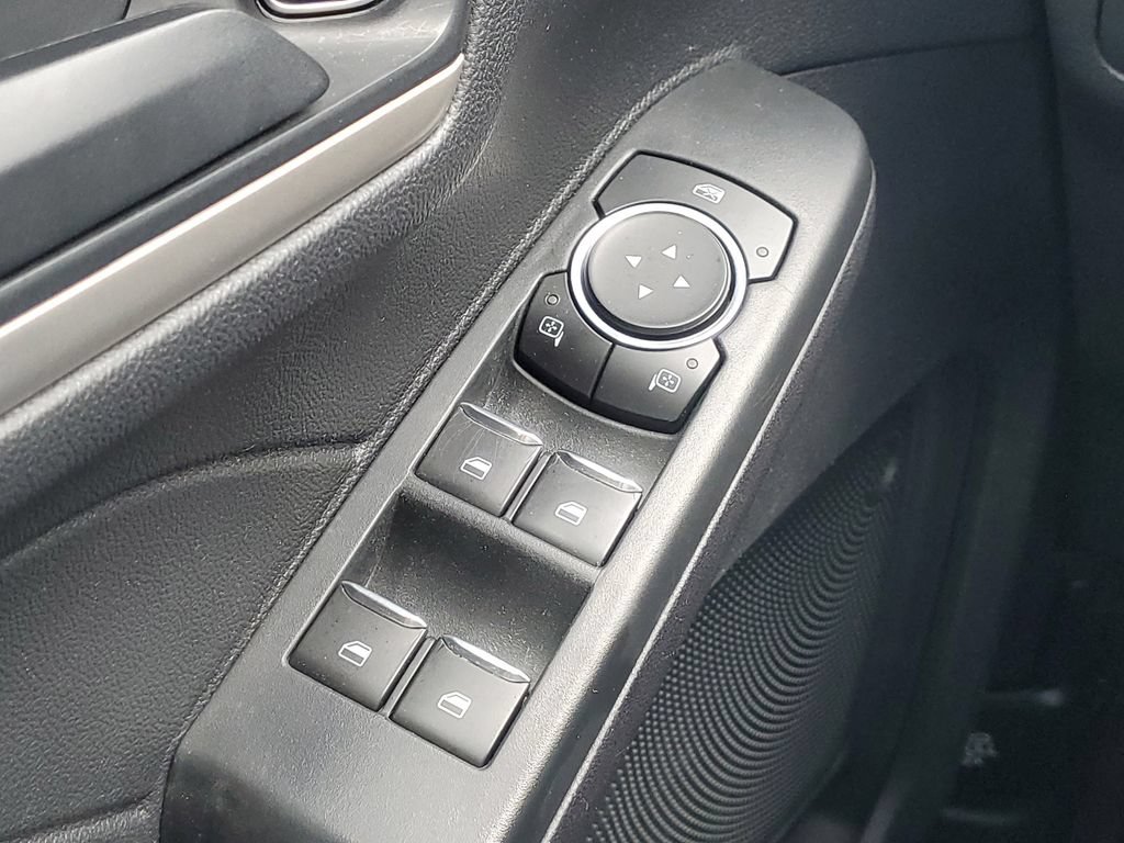 Certified 2022 Ford Escape SE w/ Cold Weather Package AWD/4WD image 19