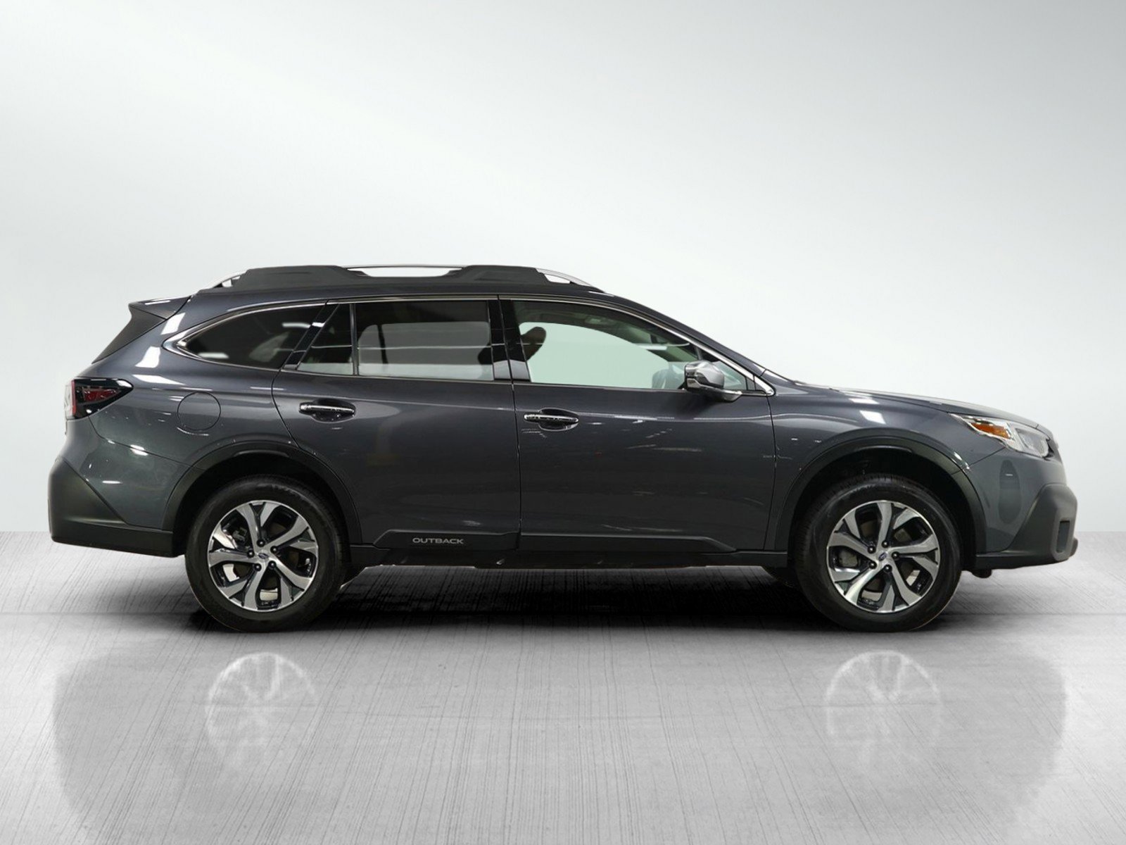 Used 2022 Subaru Outback Touring image 7